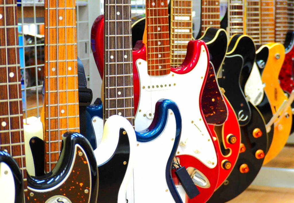 大量のギター